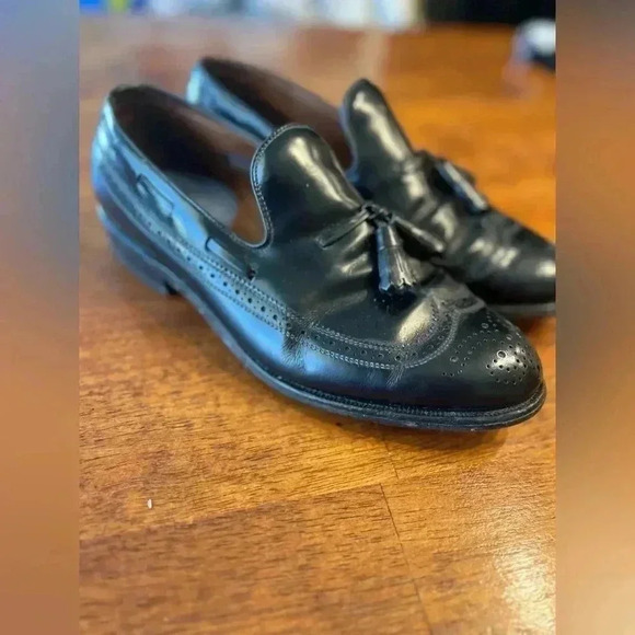 Allen Edmonds Berwick Leather Dress shoes. Size 6.5 - Picture 1 of 10